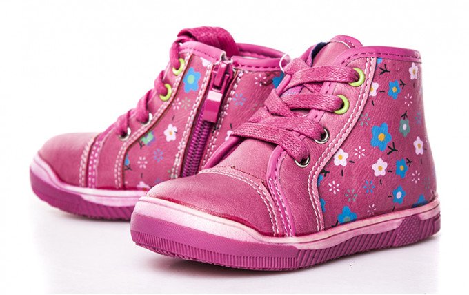 Фото - чудесные розовые ботиночки для модницы цена 355 грн. за пару - Леопольд