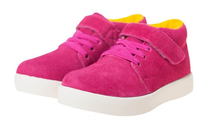 Фото - яскраві замшеві черевики малинового кольору для дівчинки ціна 780 грн. за пару - Леопольд