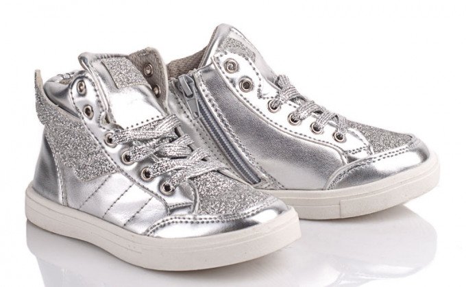 Фото - срібні черевики для маленької модниці ціна 415 грн. за пару - Леопольд
