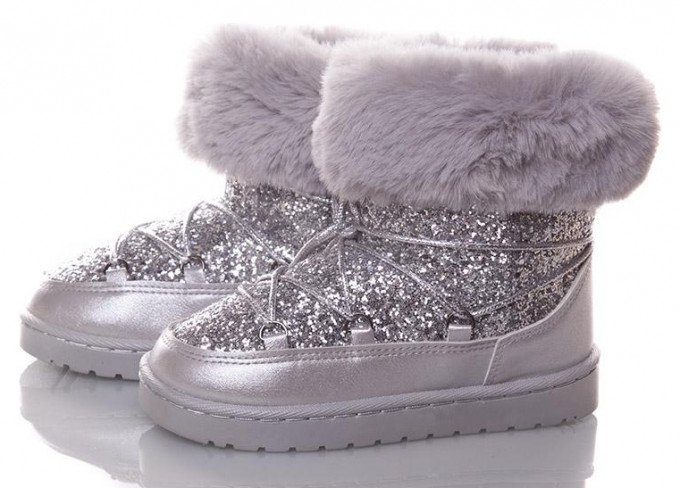 Фото - срібні чобітки з хутром для дівчинки ціна 715 грн. за пару - Леопольд