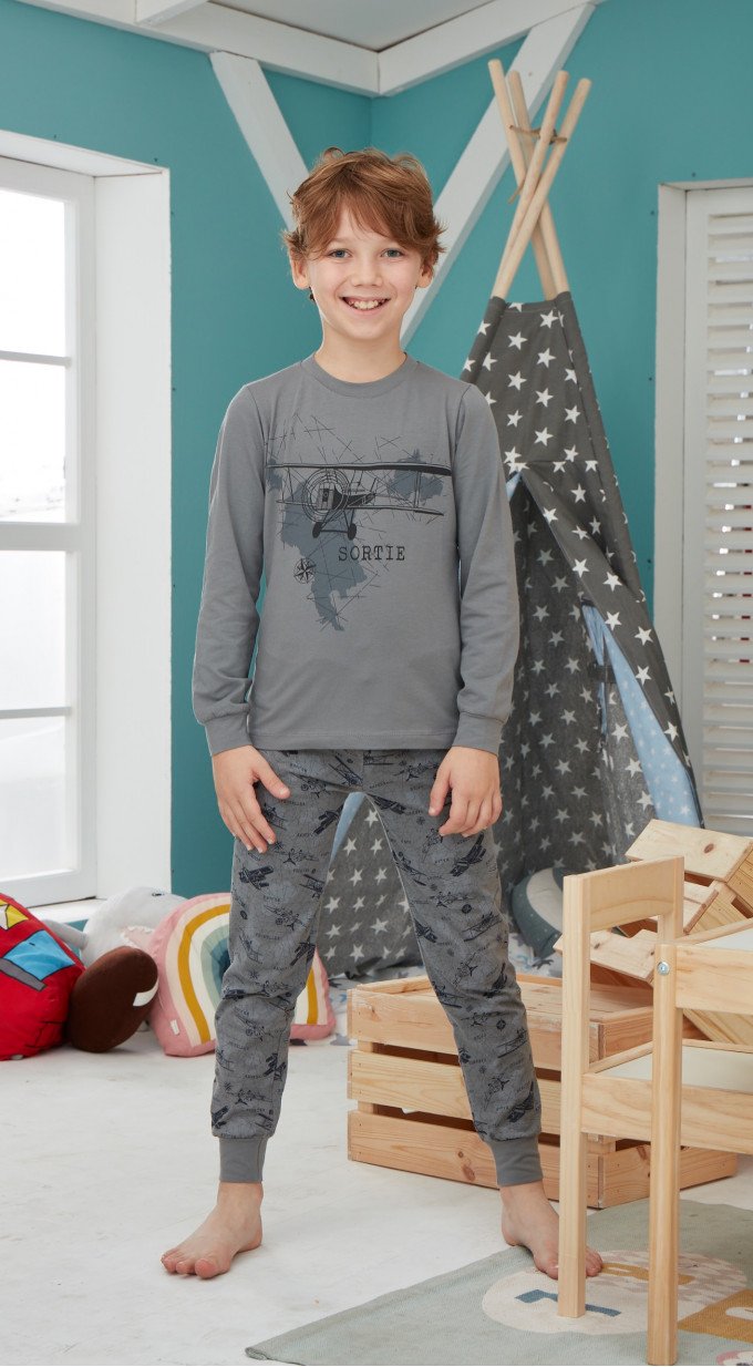 Фото - темно-серая пижама с самолетом цена 355 грн. за комплект - Леопольд