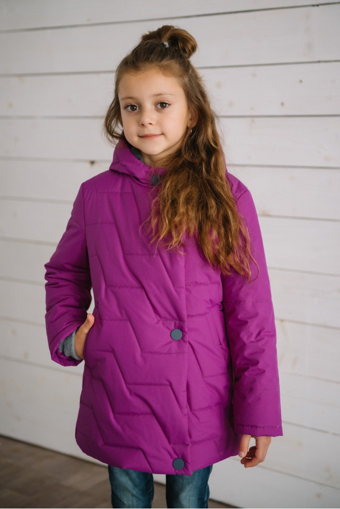 Фото - гарне зимове пальто фіолетового кольору ціна 1355 грн. за штуку - Леопольд