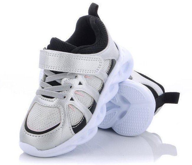 Фото - срібні демісезонні кросівки для дівчинки ціна 395 грн. за пару - Леопольд