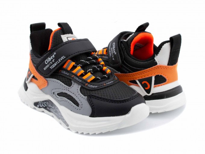 Фото - зручні кросівки чорного кольору із помаранчевими вставками ціна 595 грн. за пару - Леопольд